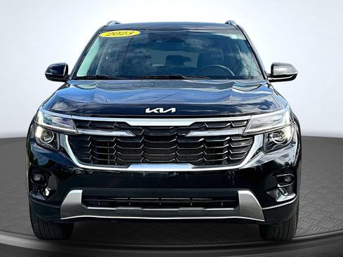 Used 2024 Kia Seltos S AWD/4WD image 2