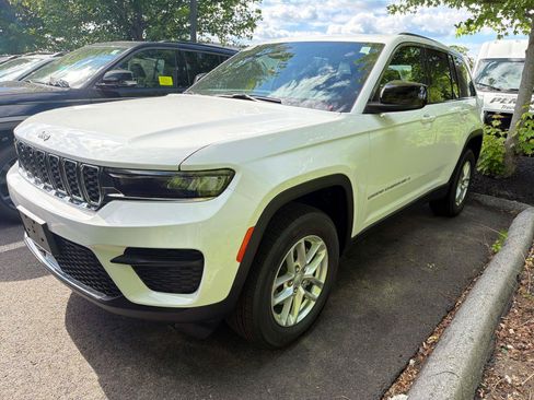 New 2026 Jeep Grand Cherokee Laredo X AWD/4WD image 3
