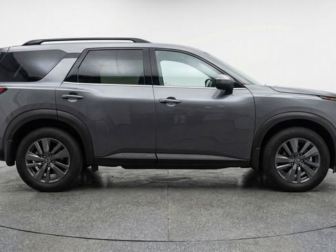 Used 2025 Nissan Pathfinder SV FWD image 9