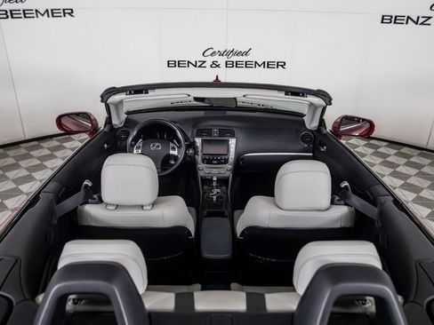 Used 2015 Lexus IS 250C image 10