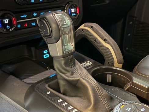 Used 2025 Ford Bronco Badlands image 18