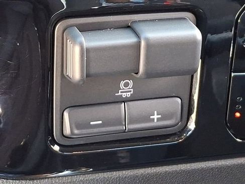 Used 2024 Chevrolet Silverado 1500 LT image 30