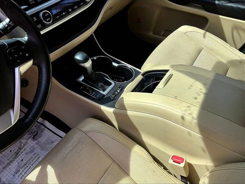 Used 2016 Toyota Highlander Limited w/ Protection Package #3 image 11