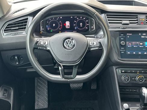 Used 2020 Volkswagen Tiguan SEL image 11