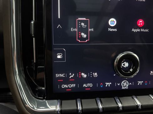 Used 2025 GMC Yukon Denali Ultimate AWD/4WD image 59