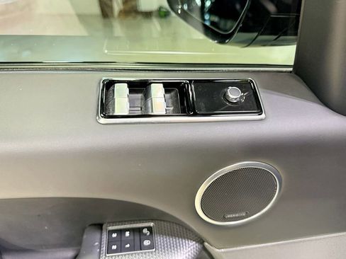 Used 2020 Land Rover Range Rover Sport HSE Dynamic image 39