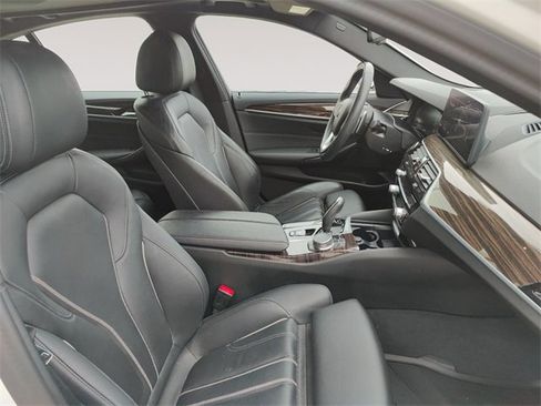 Certified 2023 BMW 540i xDrive w/ Convenience Package image 15