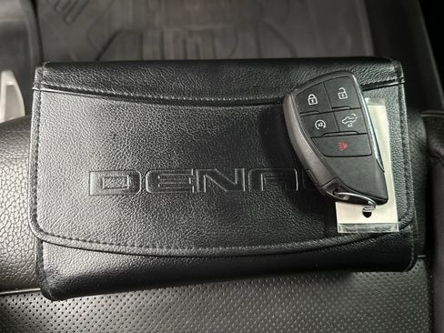 Used 2022 GMC Sierra 1500 Denali image 38