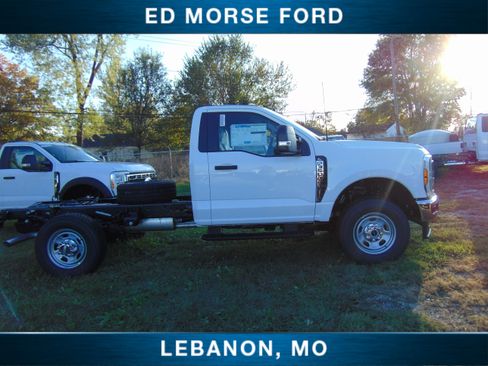 New 2026 Ford F350 XL w/ XL Chrome Package image 5
