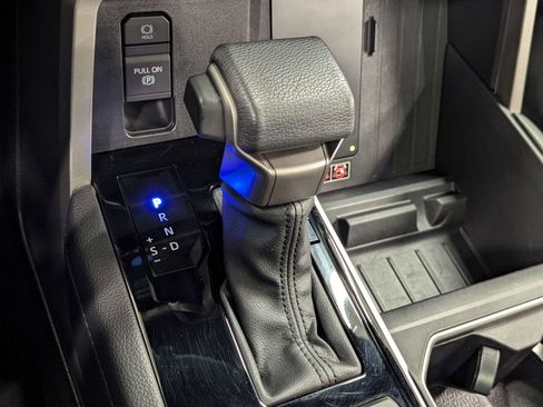 Used 2025 Toyota Tundra Limited image 14