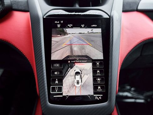 Used 2025 Lamborghini Revuelto image 69