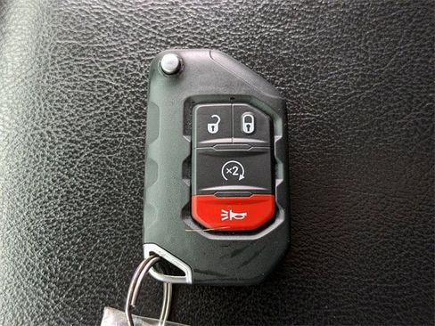 Used 2021 Jeep Wrangler Unlimited Sport image 29