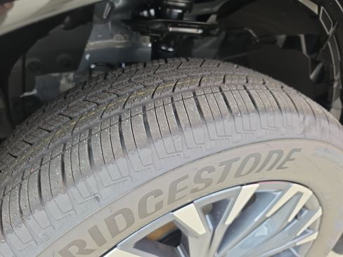 New 2026 Nissan Rogue Platinum AWD/4WD image 12