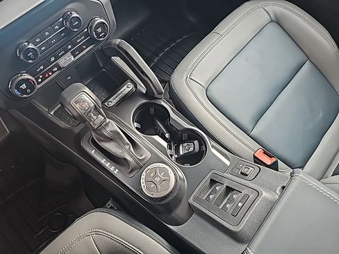 Used 2024 Ford Bronco Outer Banks image 18