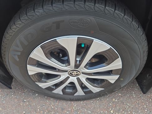 Used 2022 Toyota Corolla LE FWD image 11