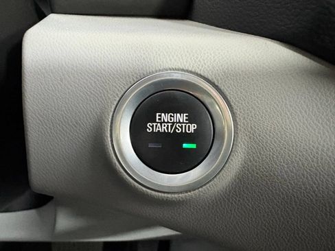 Used 2023 GMC Terrain SLT w/ Infotainment Package II FWD image 27
