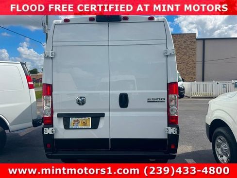 Used 2023 RAM ProMaster 2500 image 12