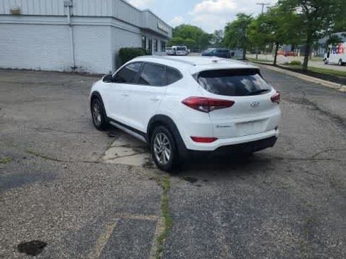 Used 2018 Hyundai Tucson SEL FWD image 17