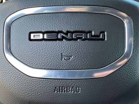 Used 2023 GMC Yukon Denali Ultimate AWD/4WD image 40