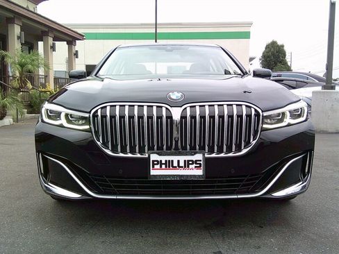Used 2020 BMW 740i RWD image 9