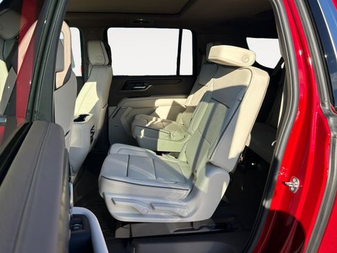 New 2026 GMC Yukon XL Denali image 24