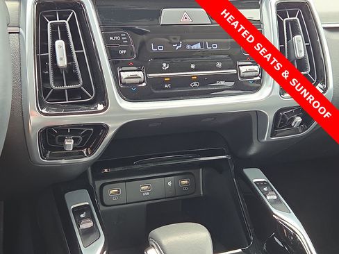 Used 2023 Kia Sorento SX AWD/4WD image 20