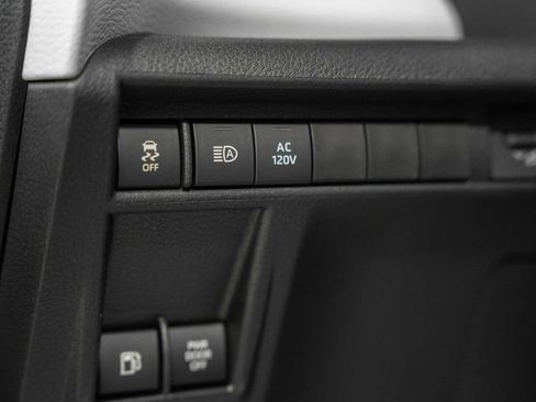 New 2026 Toyota Sienna XLE FWD image 40