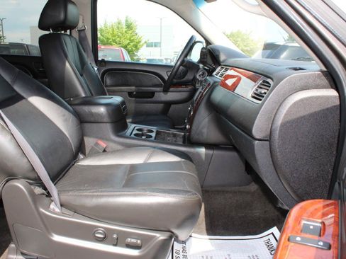 Used 2011 Chevrolet Tahoe LT AWD/4WD image 25