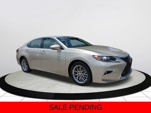 Used 2018 Lexus ES 350 w/ Luxury Package w/Wood Trim FWD image 1