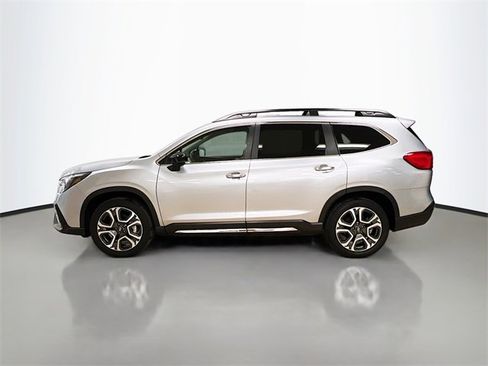 Used 2025 Subaru Ascent Touring image 3