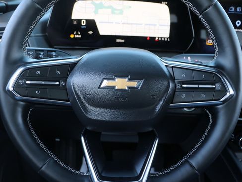 Used 2026 Chevrolet Traverse LT image 17