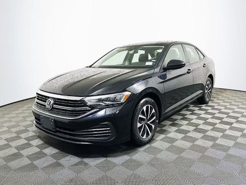 Used 2024 Volkswagen Jetta S image 4