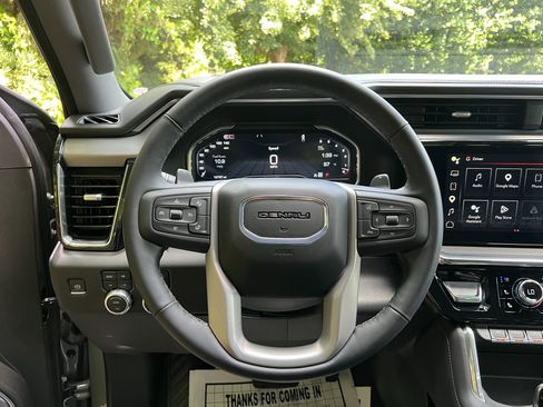 Used 2025 GMC Sierra 1500 Denali w/ Denali Reserve Package AWD/4WD image 19