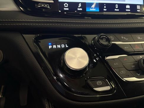 Used 2026 Chrysler Pacifica Limited w/ S Appearance Package image 39