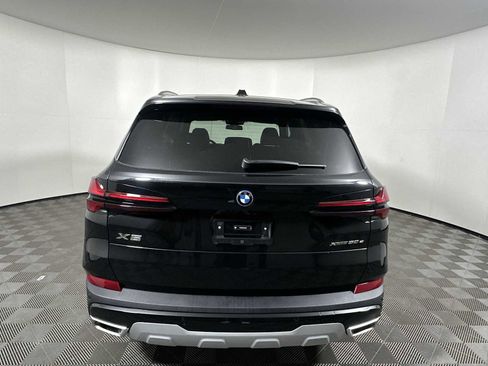 New 2026 BMW X5 xDrive50e w/ Executive Package image 2