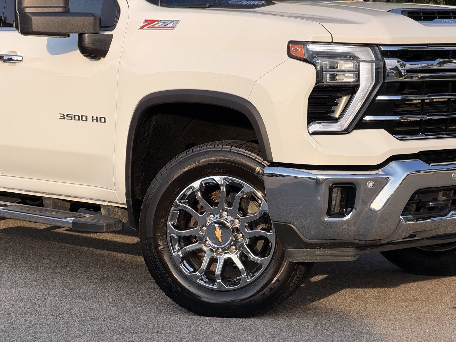 Used 2024 Chevrolet Silverado 3500 LTZ w/ LTZ Premium Package AWD/4WD image 3