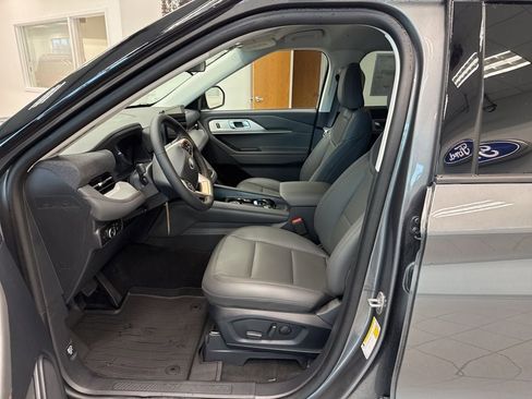 New 2026 Ford Explorer Active w/ Active Comfort Package AWD/4WD image 6