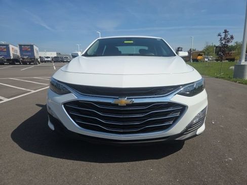Used 2020 Chevrolet Malibu LT FWD image 3