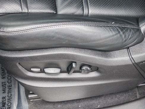 Used 2022 Porsche Cayenne image 22