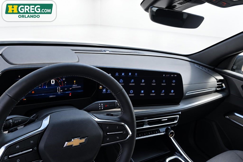 Used 2026 Chevrolet Traverse LT w/ Driver Confidence Package FWD image 14