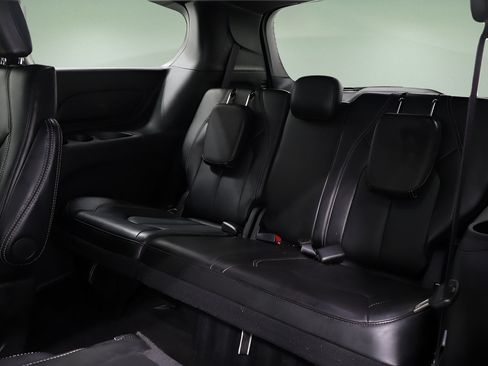 Certified 2025 Chrysler Pacifica Select FWD image 14