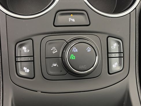 Certified 2024 GMC Terrain SLT w/ Infotainment Package II AWD/4WD image 27