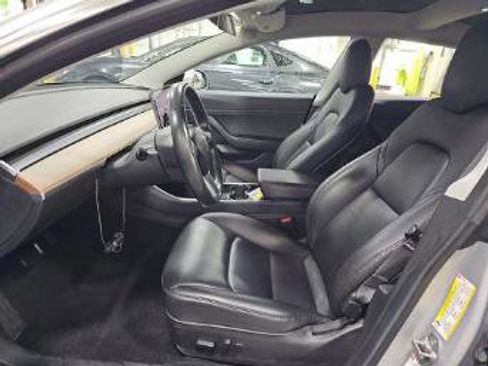 Used 2018 Tesla Model 3 Long Range RWD image 23