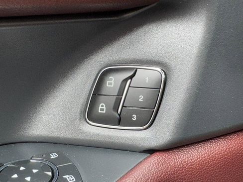 Used 2023 Ford Expedition Limited AWD/4WD image 17