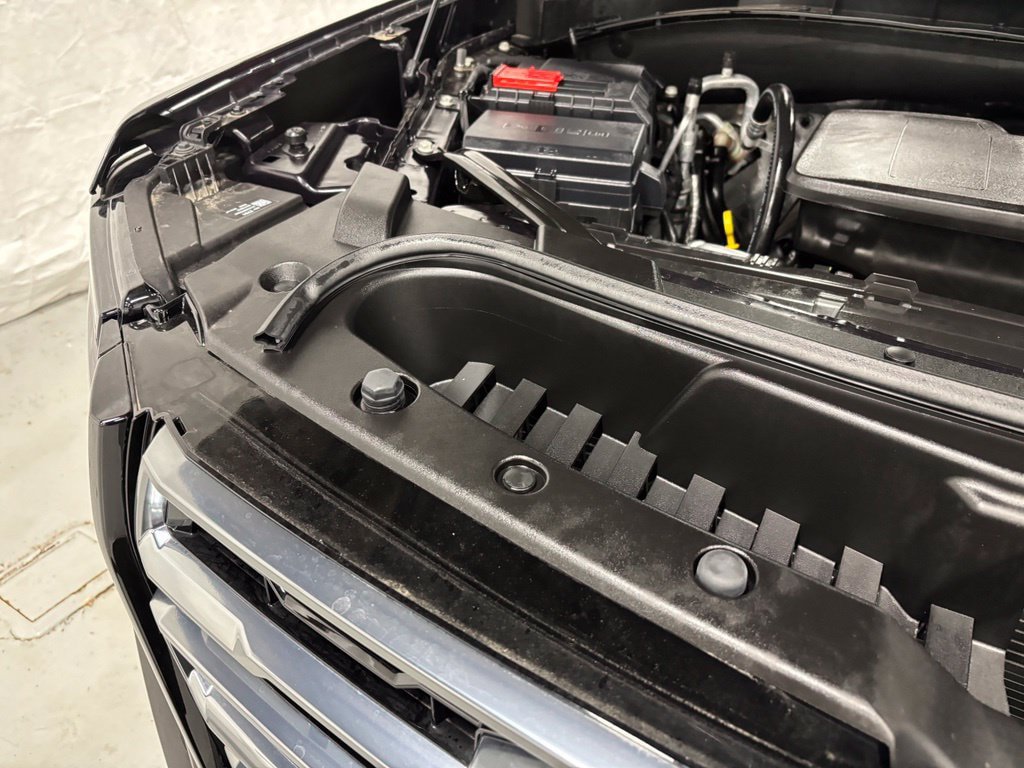 Used 2026 GMC Yukon XL AT4 w/ AT4 Premium Package AWD/4WD image 71