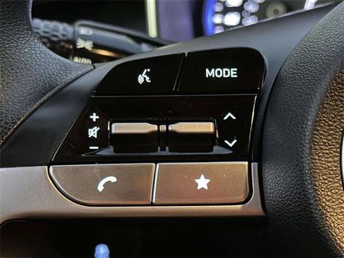 Used 2023 Hyundai Tucson SE image 21