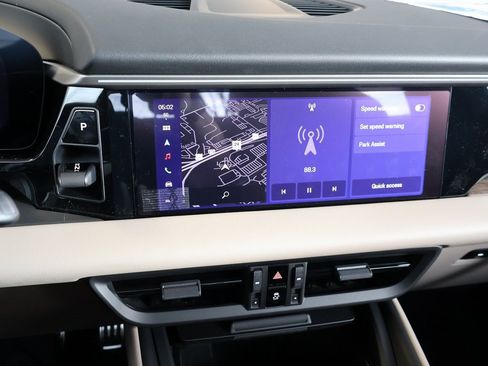 Used 2025 Porsche Macan 4S Electric image 22