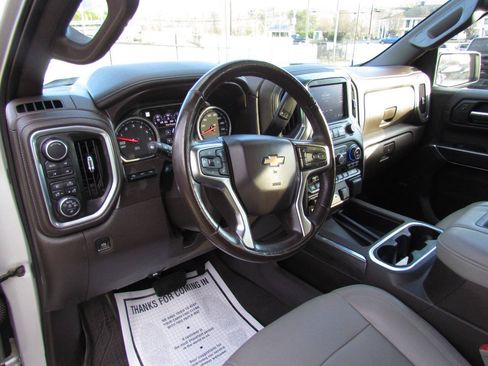 Used 2019 Chevrolet Silverado 1500 LTZ AWD/4WD image 10
