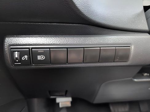 Used 2023 Toyota Corolla LE image 22