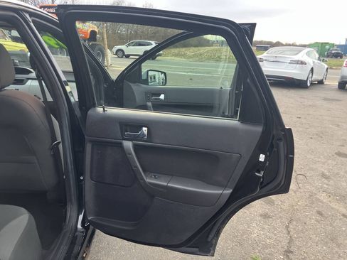 Used 2008 Ford Focus SES FWD image 20